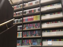 -钟书阁(群光广场店)