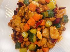 -鑫皇朝酒店(建设一路店)