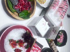 -红鼎豆捞·非遗鲍皇汤火锅(宝丰路店)