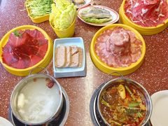 -四囍码头海鲜烧烤自助火锅(外滩南京东路悦荟广场店)