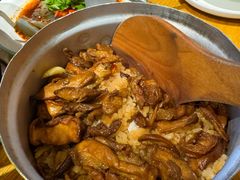 牛肝菌云腿焖饭-隔壁老王·家常云南菜(花巷店)