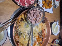 -洱火云南酸菜牛肉火锅(石景山当代商城店)