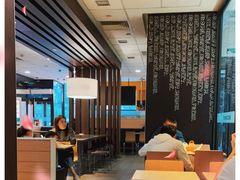大堂-麦当劳(凯德MALL太阳宫店)