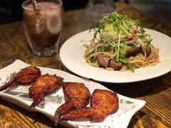 -layback cafe & bar