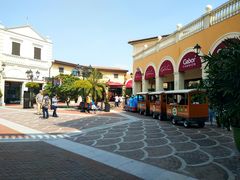 -佛罗伦萨小镇广佛名品奥特莱斯(疏港路店)