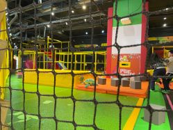 -蹦蹦跳跳(新奥购物中心店)