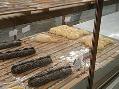 面包甜点陈列柜-奈雪的茶(新天地广场PRO店)