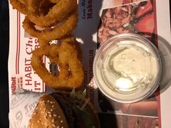 -The Habit Burger Grill 哈比特汉堡(复兴soho店)