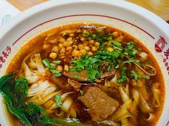 -呷佬·长沙手工米粉(金沙江路店)