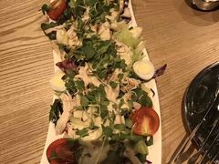 鸡肉色拉-BHC炸鸡(明洞总店)