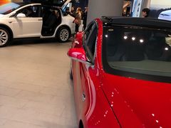 -TESLA 特斯拉(上海太古汇体验店)