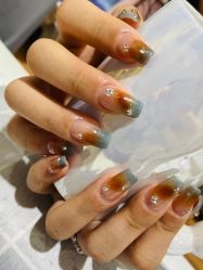 -晨·艺美甲美睫