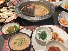 -牛YO寿喜烧·铁板烧和牛火锅自助(市府恒隆店)