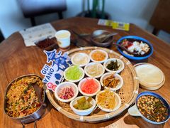 -包整·丝娃娃(甲秀楼景观店)