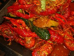 -沪小二炭火蛙锅(淮海中路美食不夜城店)