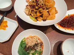 -莲餐厅·湖北菜·潜江小龙虾店(愚园路店)