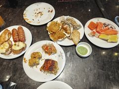-川骄海鲜自助(王府井奥莱UP TOWN店原世界之花店)