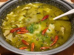 -渝是乎酸菜鱼(龙旗购物中心店)