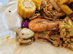 -老东镇啤酒屋海鲜加工·蒸汽海鲜·海鲜烧烤(台东店)