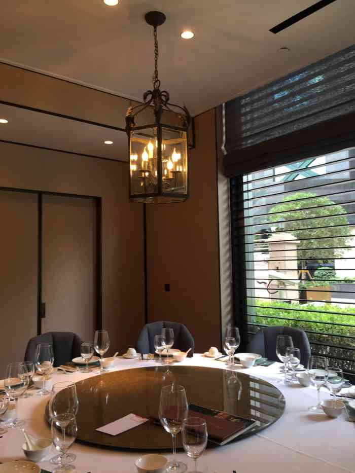 苏浙汇(肇嘉浜路总店)-"第一次光顾,首先说下环境吧~~~ 大门打.