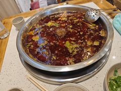 -肖肖酸萝卜鱼火锅(总店)