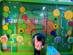 -太空学院儿童娱教乐园(中华广场店)