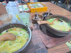 -良米山·云南野生菌过桥米线(上海首店)