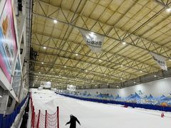 -乔波室内滑雪场