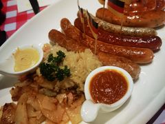 -1886德国汽车餐厅(外滩十六铺码头店)