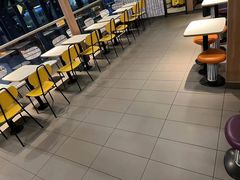 大堂-麦当劳(苏州火车站南广场店)