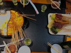 -两三事小郡肝串串香火锅(桂庙店)