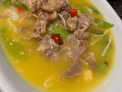 酸汤肥牛-小城故事·地道宁波味(月湖盛园店)