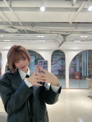 -BULB STUDIO 巴柏明星发型工作室