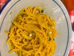 蟹黄咸蛋土豆丝-荆九爷爆炒桥头三嫩(夫子庙店)