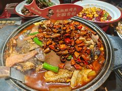 -辣尚瘾·烤鱼·新川菜(交大直营店)