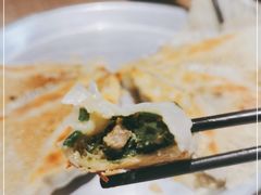 -宽鲜锅贴家常菜(永旺东部购物中心香港中路店)
