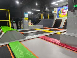 -蹦贝运动中心·蹦床·攀岩·闯关(龙岗店)