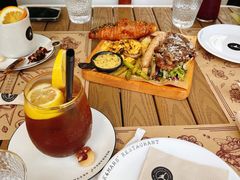 -Mark&Mars Restaurant