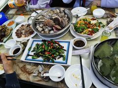 -一口猪海鲜浑锅·东北家常菜