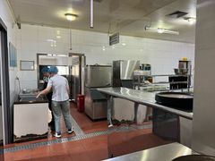 -迎宾楼(解放西街店)