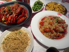 -肥肥虾庄·金牌油焖大虾(汉街SKP店)
