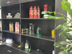 -老男孩男士理容馆·理发·烫染·修面