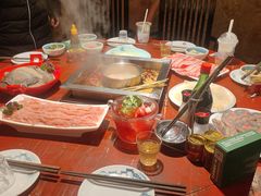 -二荆条·蜀鲜汇城市森林火锅