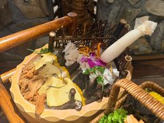 -老牌坊云南鱼豆花火锅(爱建店)