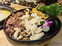 -一朵菌·野生菌探索家火锅(南亚店)