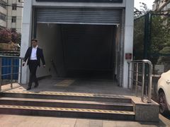 -上海体育馆(地铁站)