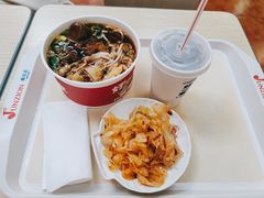 -好一家牛肉粉(山东路家乐福店)