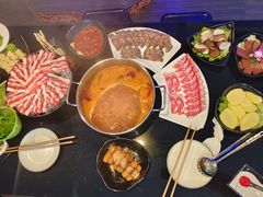 -唯爱KTV聚会餐厅(仙林东城汇店)