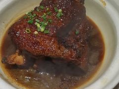 -老码头黑皮肘子锅包肉(赣水路店)