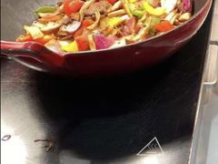 杂菌炒牛肉-威珀斯酒店·珀萃美食餐厅